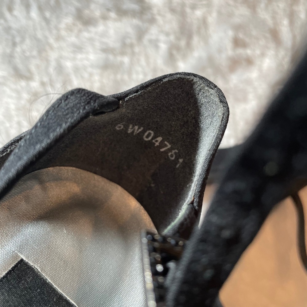 VTG Stuart Weitzman Black Satin Ankle Strap Pointed Toe Block Heel Pumps 7.5 B - Picture 7 of 9